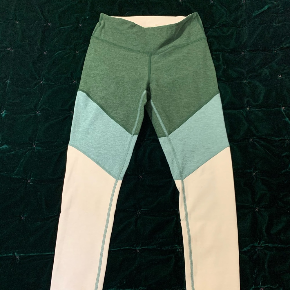 Outdoor voices leggings